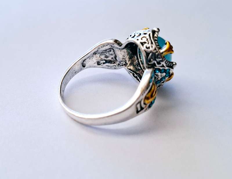 New Vintage alloy and synthetic cubic zirconia ring - Size 13