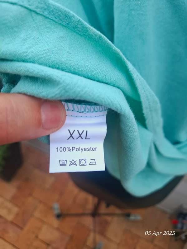 Turquoise top with detail at bottom - Size XXL/16