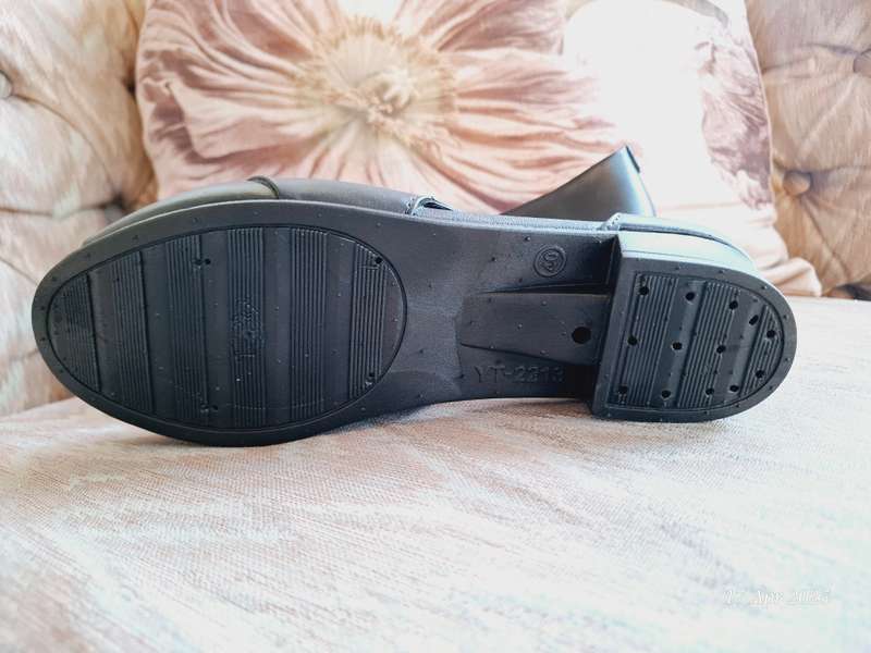 NEW ladies peep toe sandal - 40/6