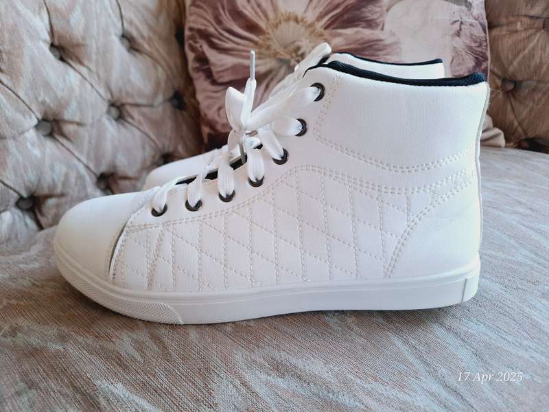 Mens White high top skateboard shoes - 9.5