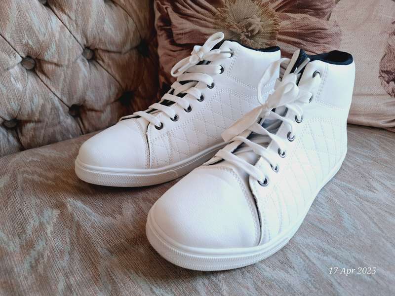 Mens White high top skateboard shoes - 9.5