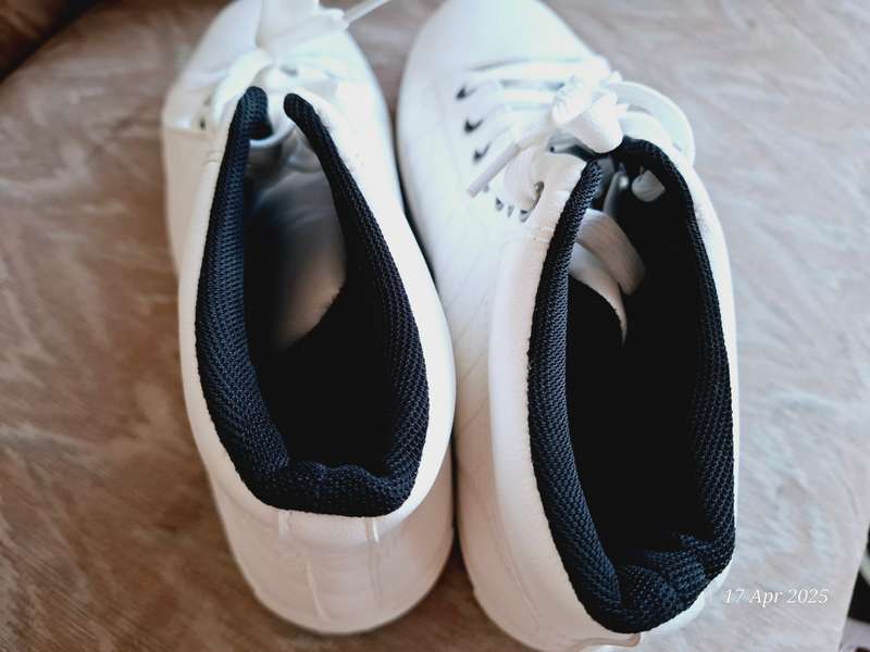 Mens White high top skateboard shoes - 9.5