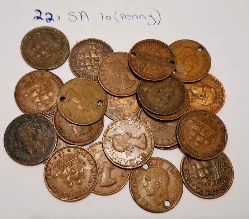 22 x SA 1d Penny circulated coins. Various years between 40's and 50's