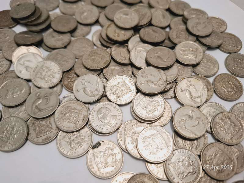 153 x SA 5c coins Years between 70's and 80's