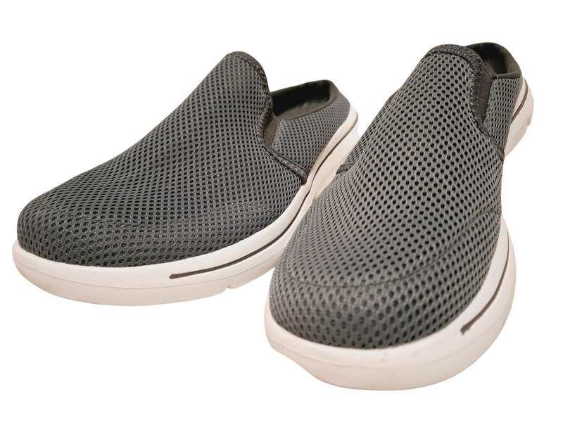 Slip on shoes - 9 - 9.5