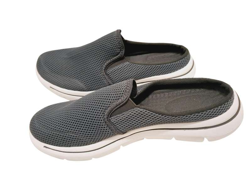 Slip on shoes - 9 - 9.5