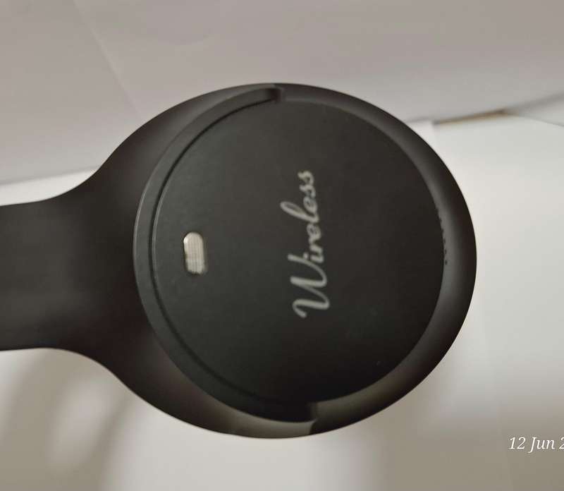 New Retractable Wireless bluetooth Headphones