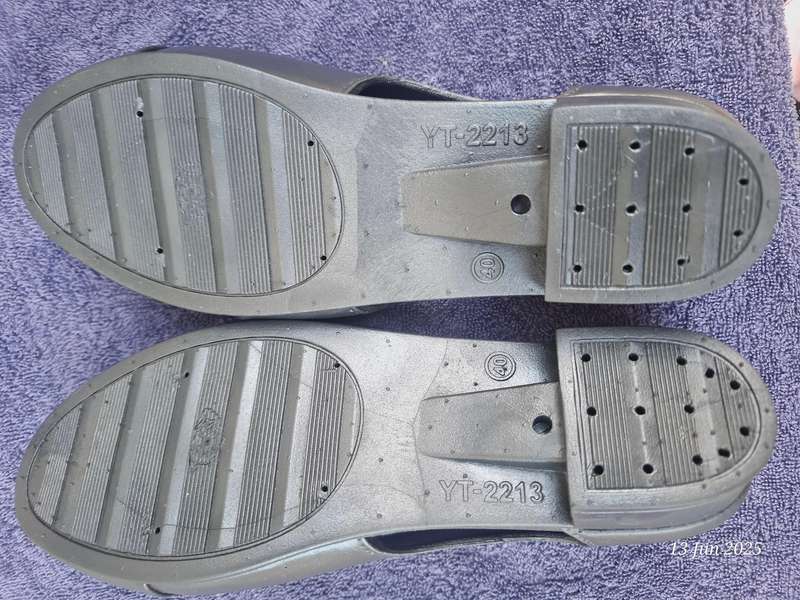 NEW ladies peep toe sandal - 40/6