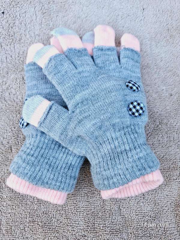 Ladies winter gloves