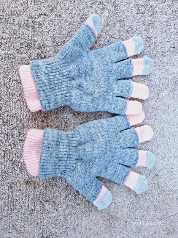 Ladies winter gloves