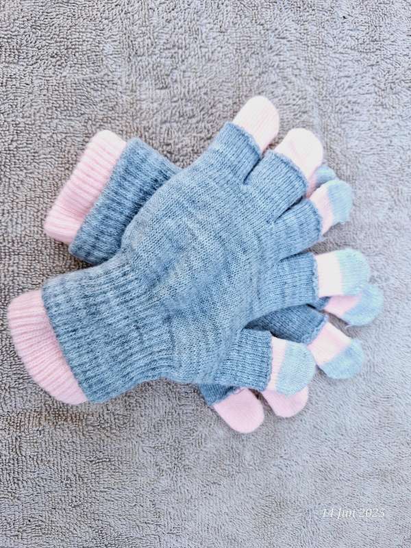 Ladies winter gloves