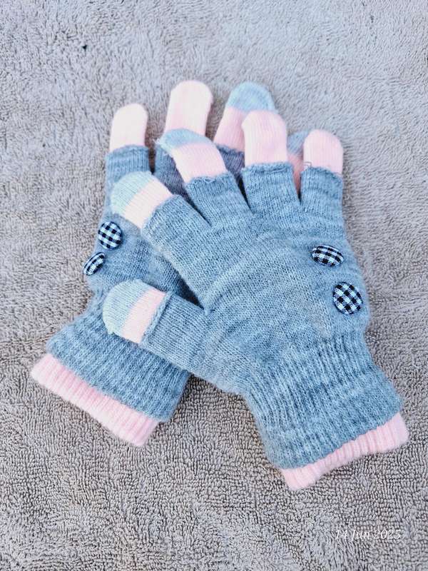 Ladies winter gloves