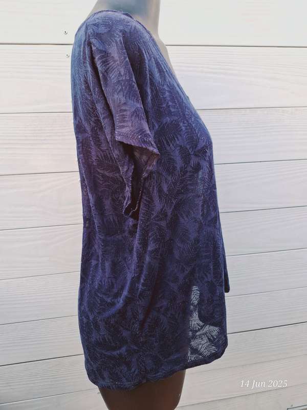 Sheer navy top - L