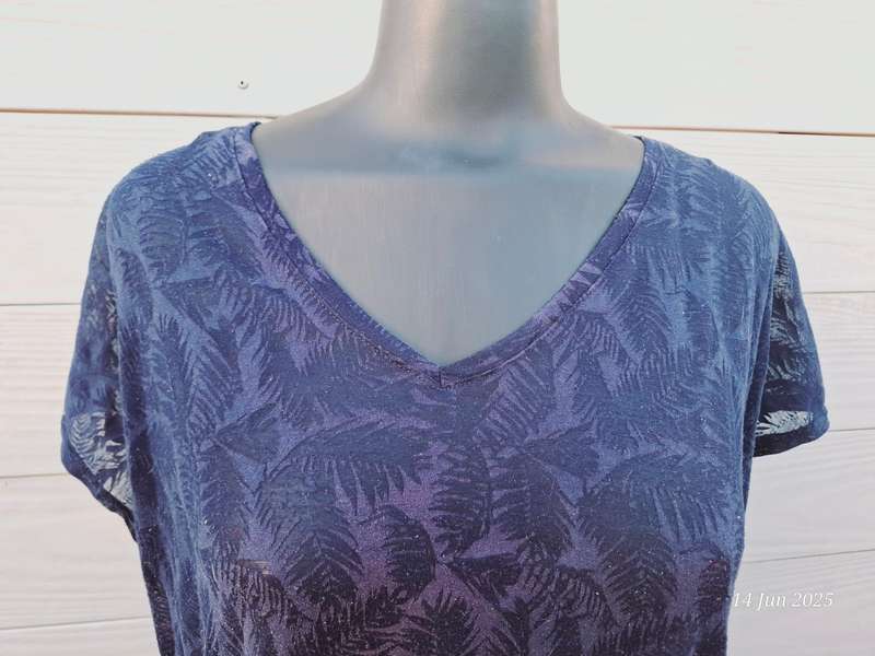 Sheer navy top - L