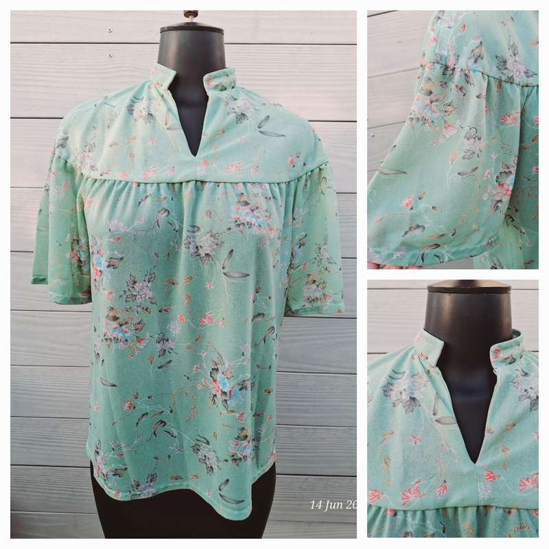 Vintage floral mint green top - L