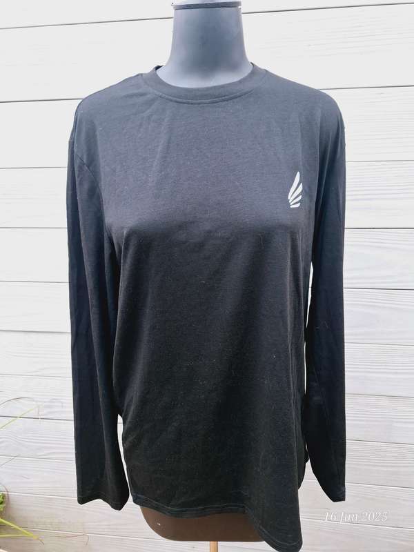 Unisex long sleeve black t-shirt - L