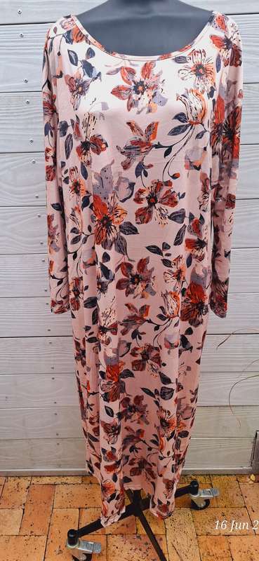 NEW Floral sleep dress Pyjamas - XL