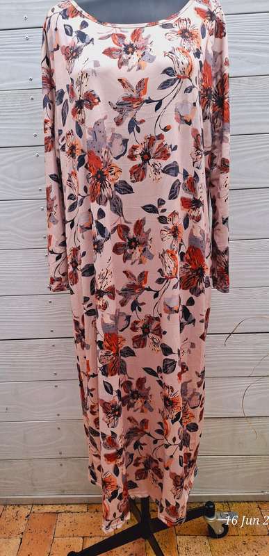 NEW Floral sleep dress Pyjamas - XL