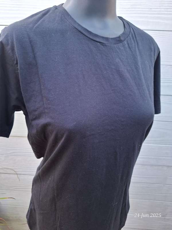 Fittees black t-shirt - Size M