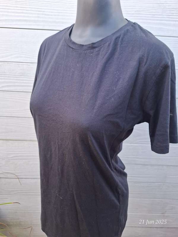 Fittees black t-shirt - Size M