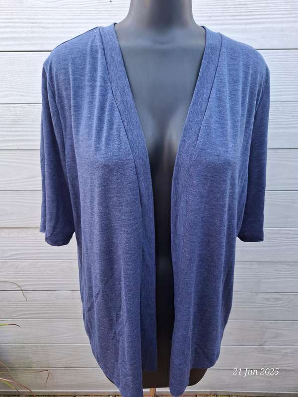 Navy open short sleeve cardigan  Size XL