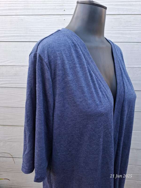 Navy open short sleeve cardigan  Size XL