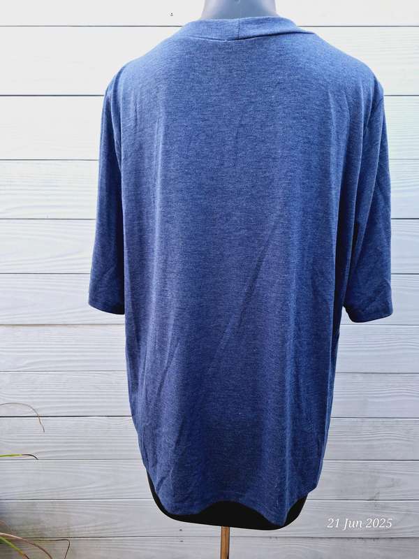 Navy open short sleeve cardigan  Size XL