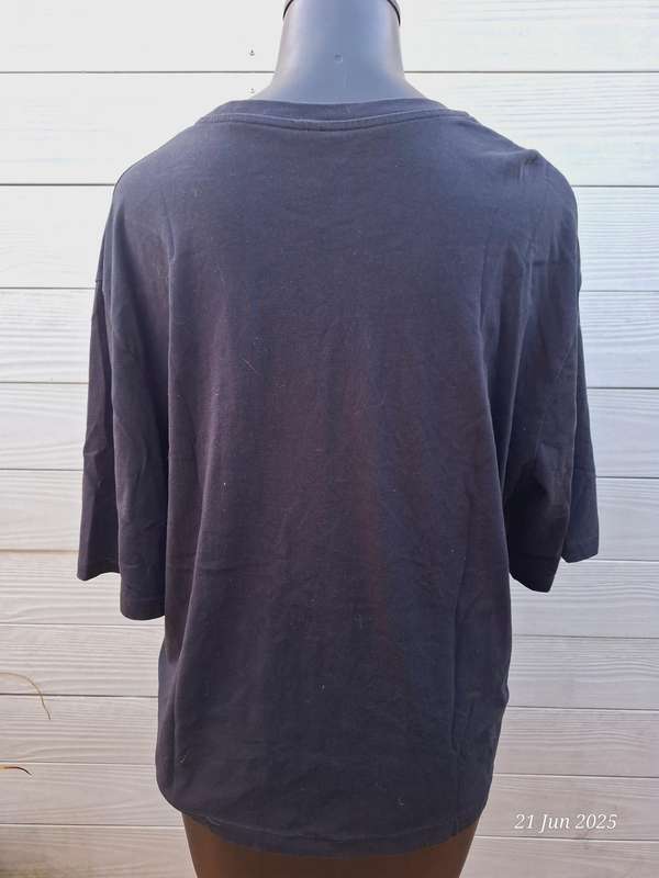 Foschini black tshirt - L