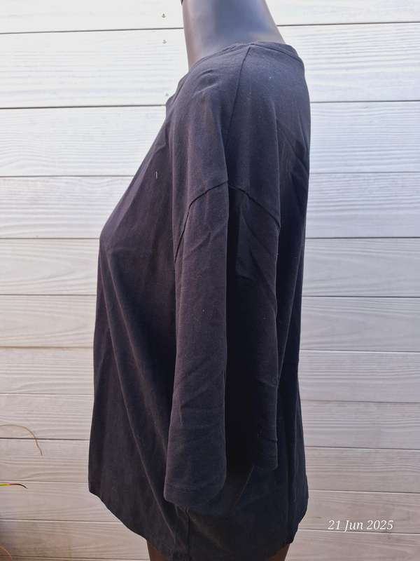 Foschini black tshirt - L