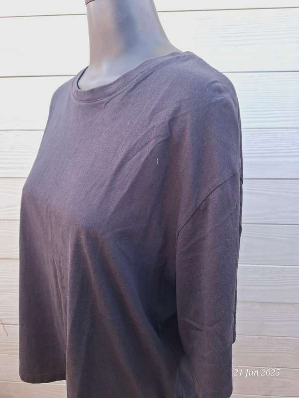 Foschini black tshirt - L