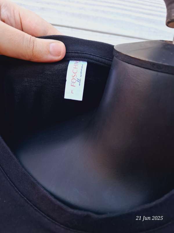 Foschini black tshirt - L