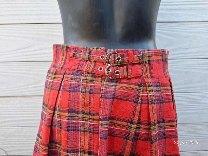 Misguided high waist tartan mini skirt with buckle detail - UK14