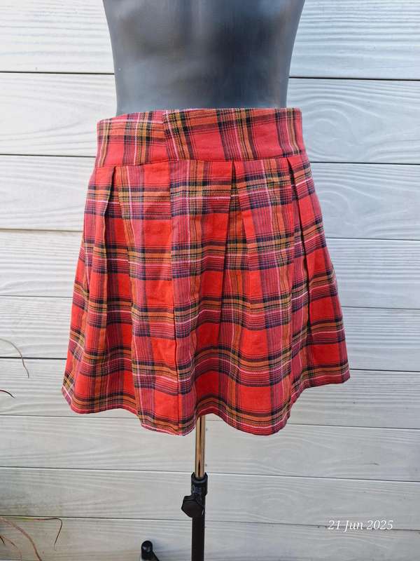 Misguided high waist tartan mini skirt with buckle detail - UK14