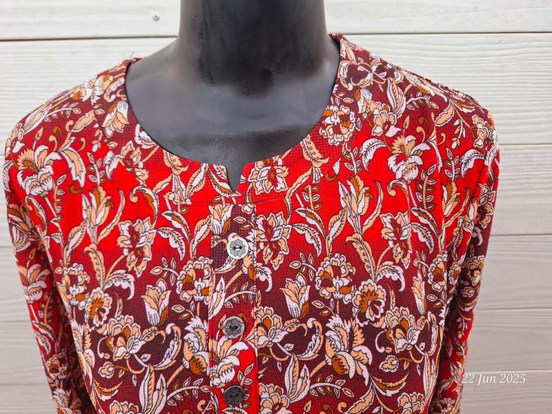 New red top Size XXl
