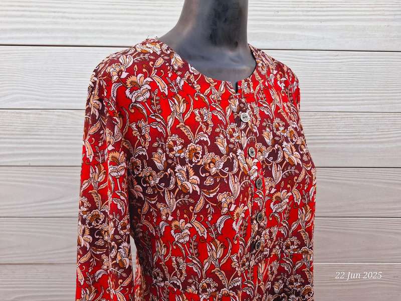 New red top Size XXl