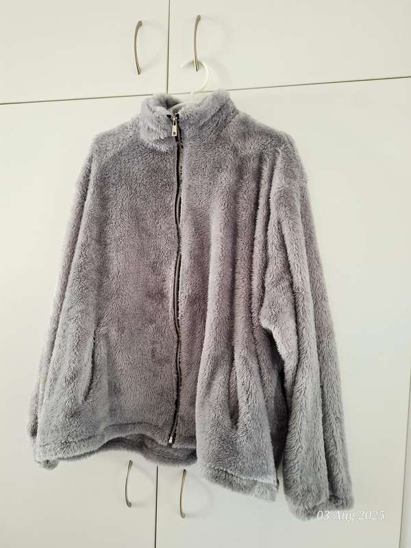 NEW fleece grey jacket. Size 4XL