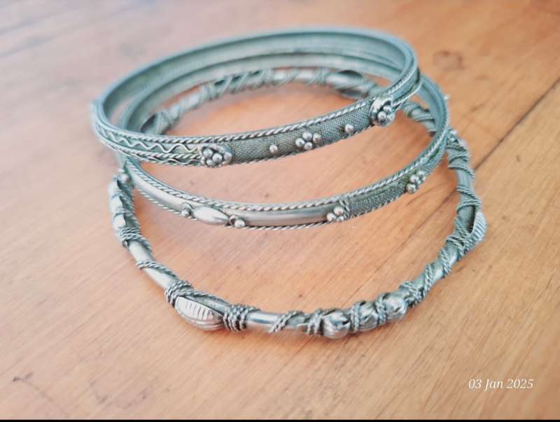 Costume jewellery - bangles