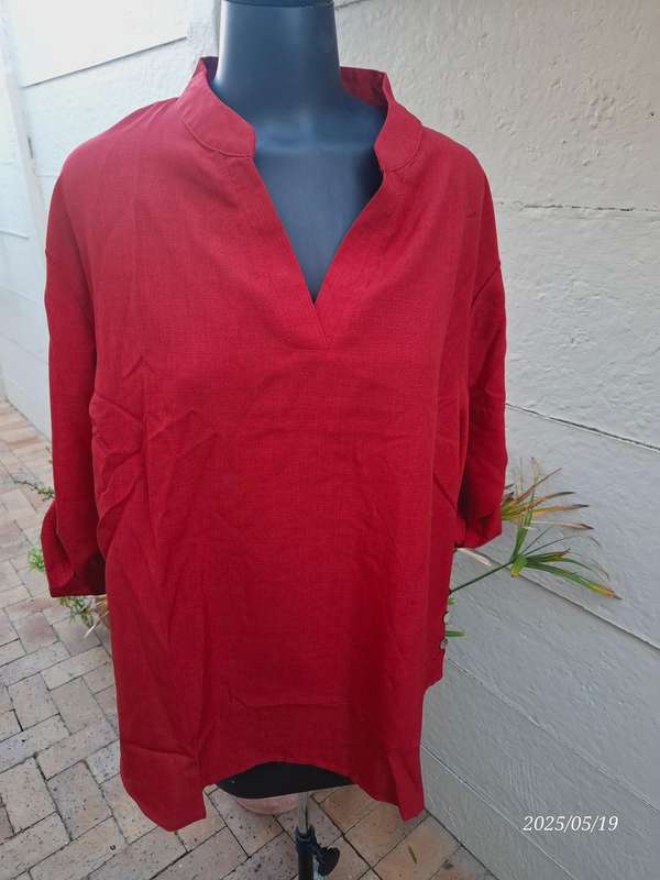 New High-Low deep red top - 4XL