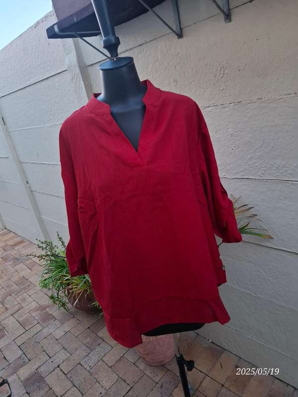 New High-Low deep red top - 4XL