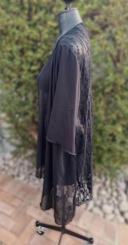 Short sleeve embroidery lace kimono Size 3XL