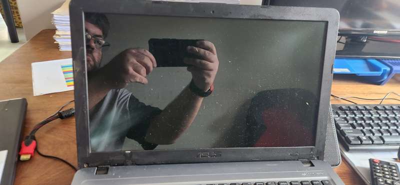 three laptops sold as salvage various models Not Working parts missing