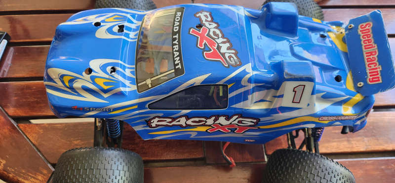 rc car works no battery no receiver see picks for damage