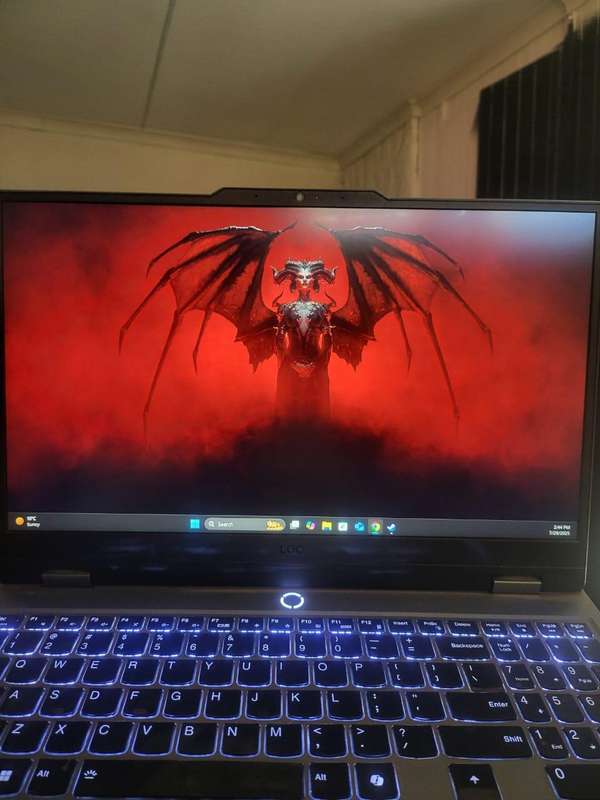 Lenovo LOQ 15IAX9 Gaming Laptop
