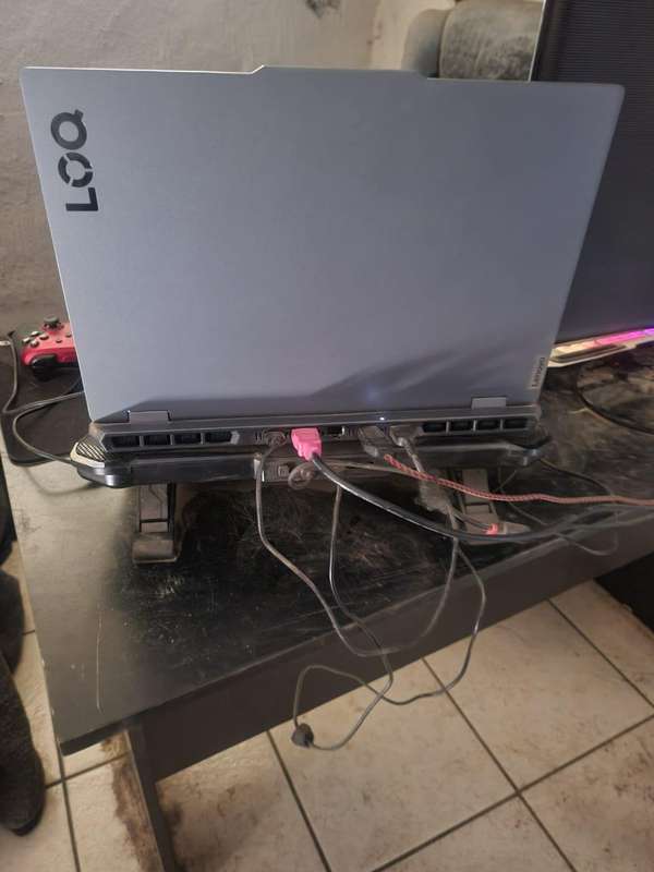 Lenovo LOQ 15IAX9 Gaming Laptop
