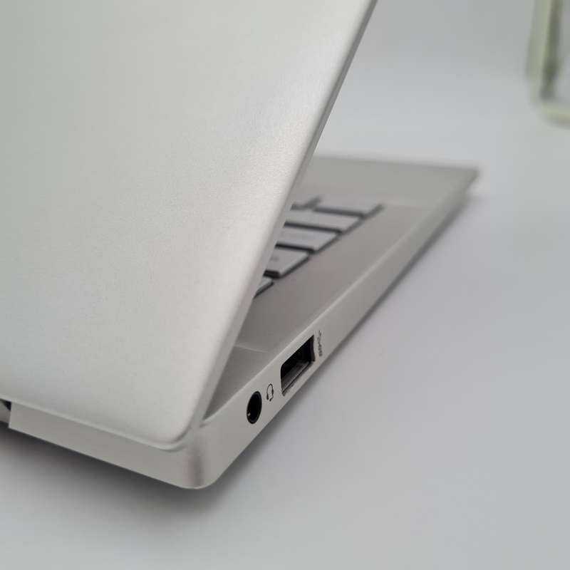 HP Pavilion 14 Notebook - Intel Core i3 | 8GB RAM | 256GB SSD | 14" Full HD | Fingerprint reader |