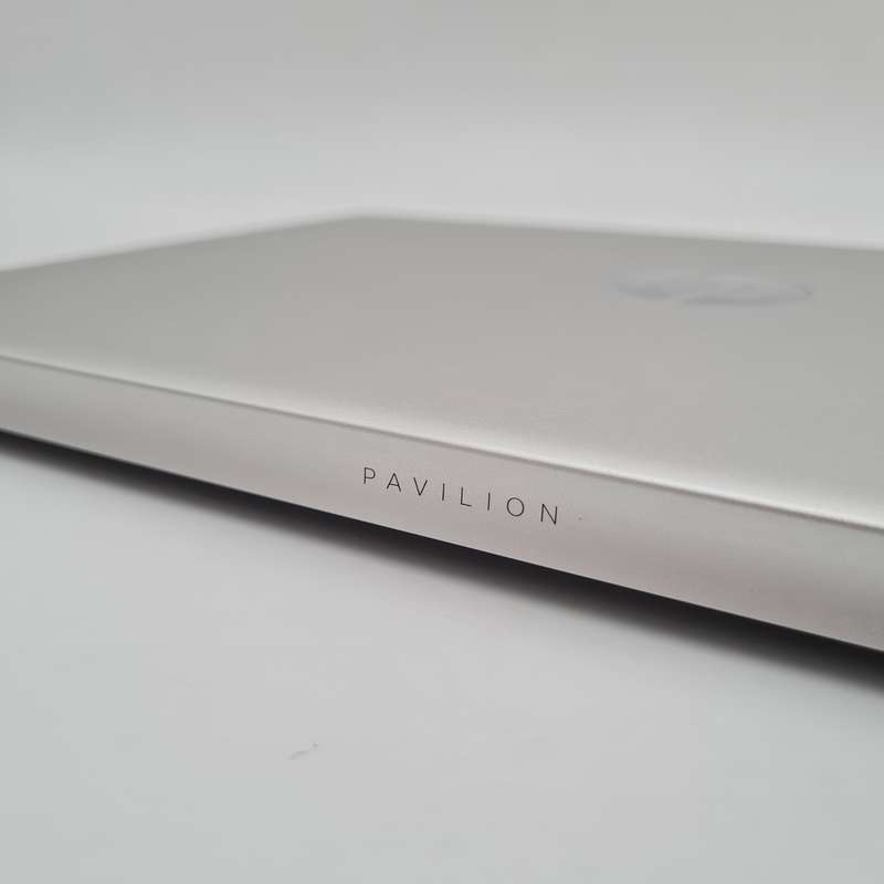 HP Pavilion 14 Notebook - Intel Core i3 | 8GB RAM | 256GB SSD | 14" Full HD | Fingerprint reader |