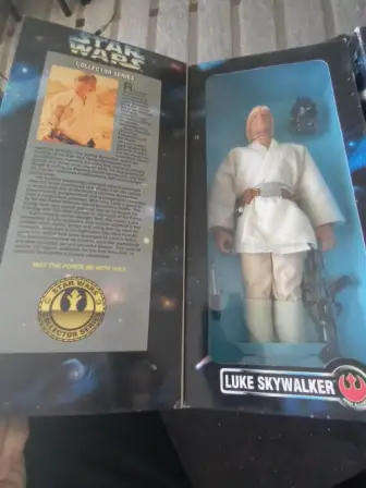 Star Wars Figurines (TPS-123B)