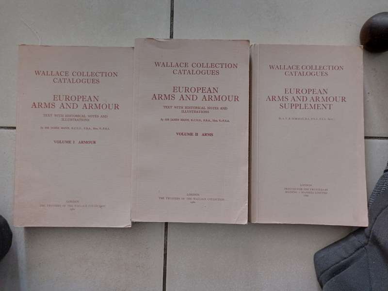 Knife Books & Magazines (Lot 2)