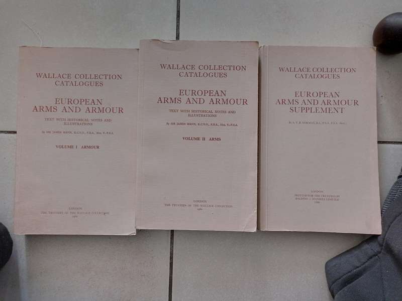 Knife Books & Magazines (Lot 2)