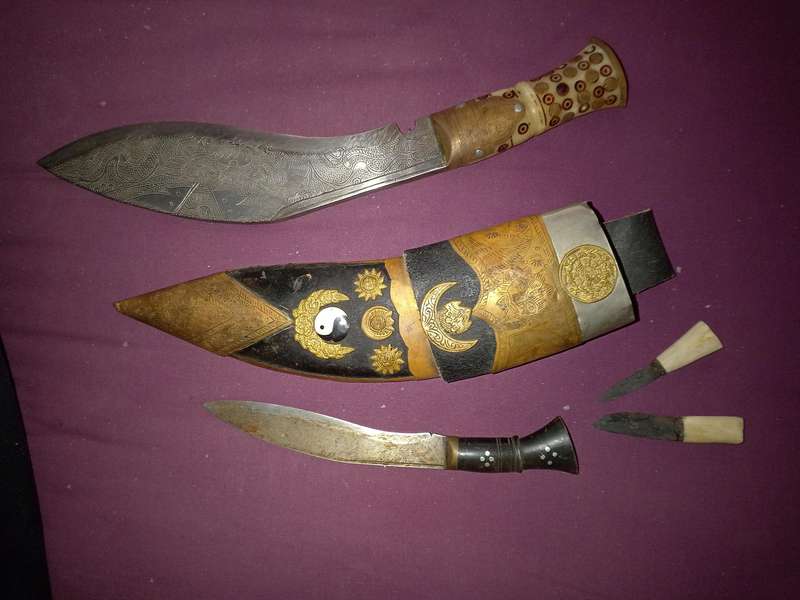 Guka Kuru with Utility Blades (TPS-199G)